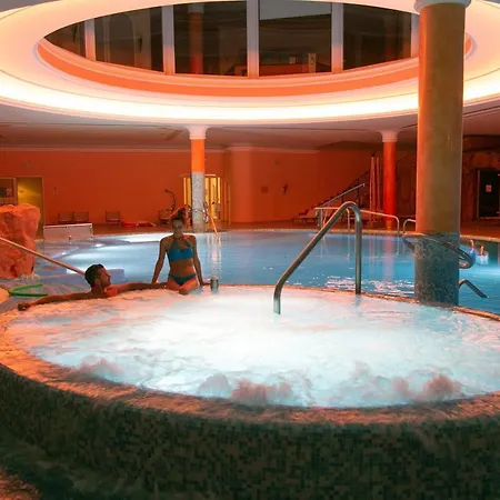 Terme All'alba 4* אבנו טרמה